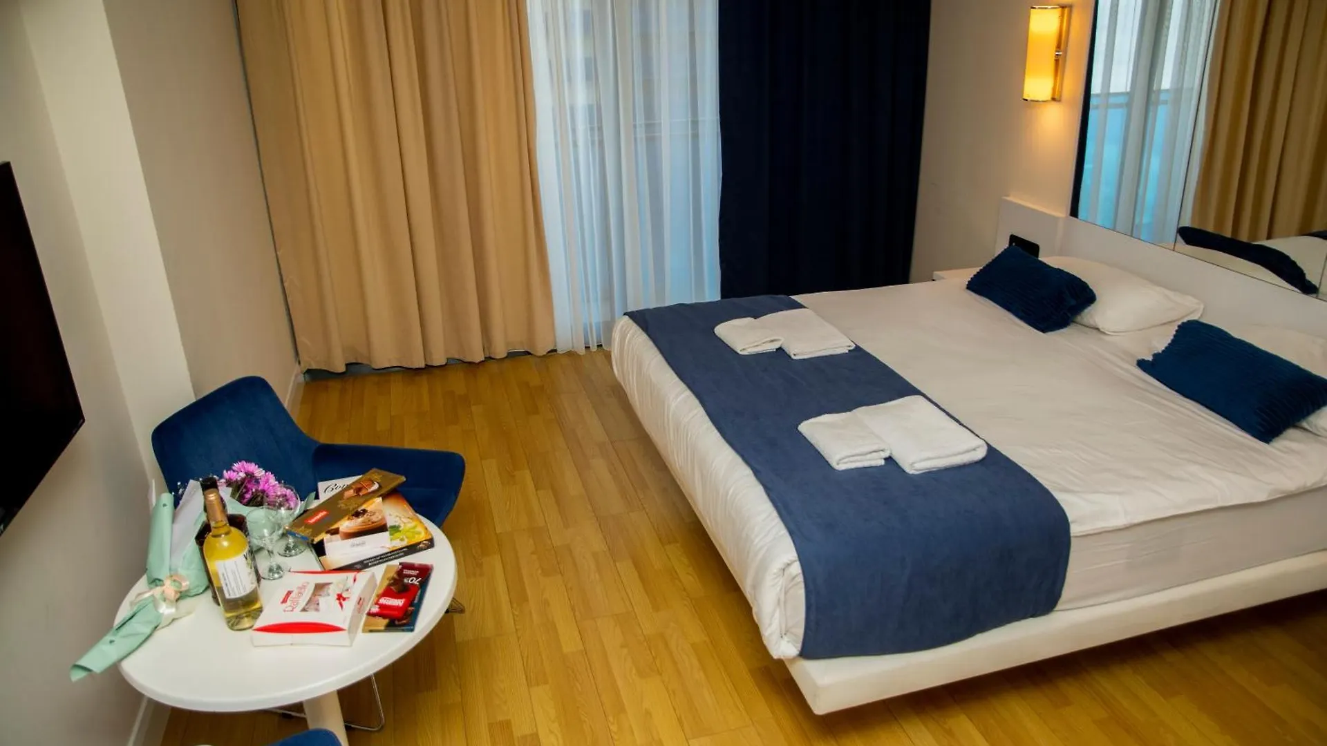 Beautiful Apartments Near The Sea - Orbi City N8 Batumi 5*,  Georgia