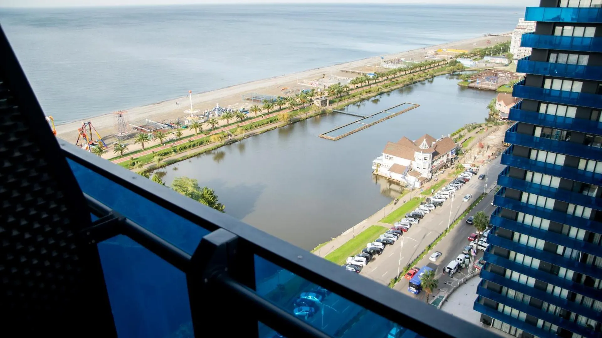 Hotel Beautiful Apartments Near The Sea - Orbi City N8 Batumi